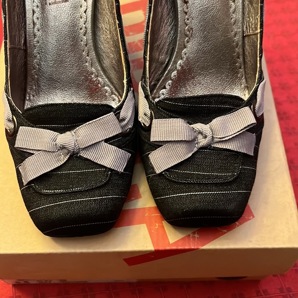 Cute shoes - Picture 2 of 7